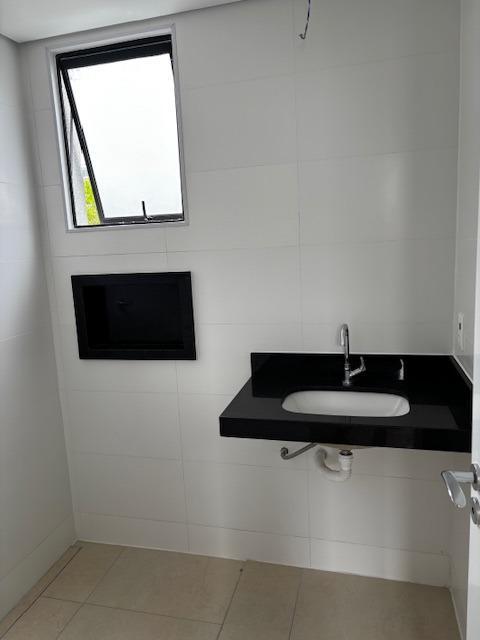 Apartamento, Floresta, 2 Quartos, 1 Vaga, 2 Suítes