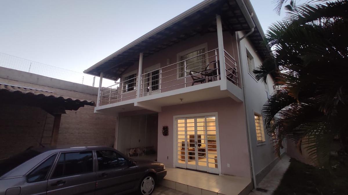 Casa, Cabral, 4 Quartos, 10 Vagas, 1 Suíte