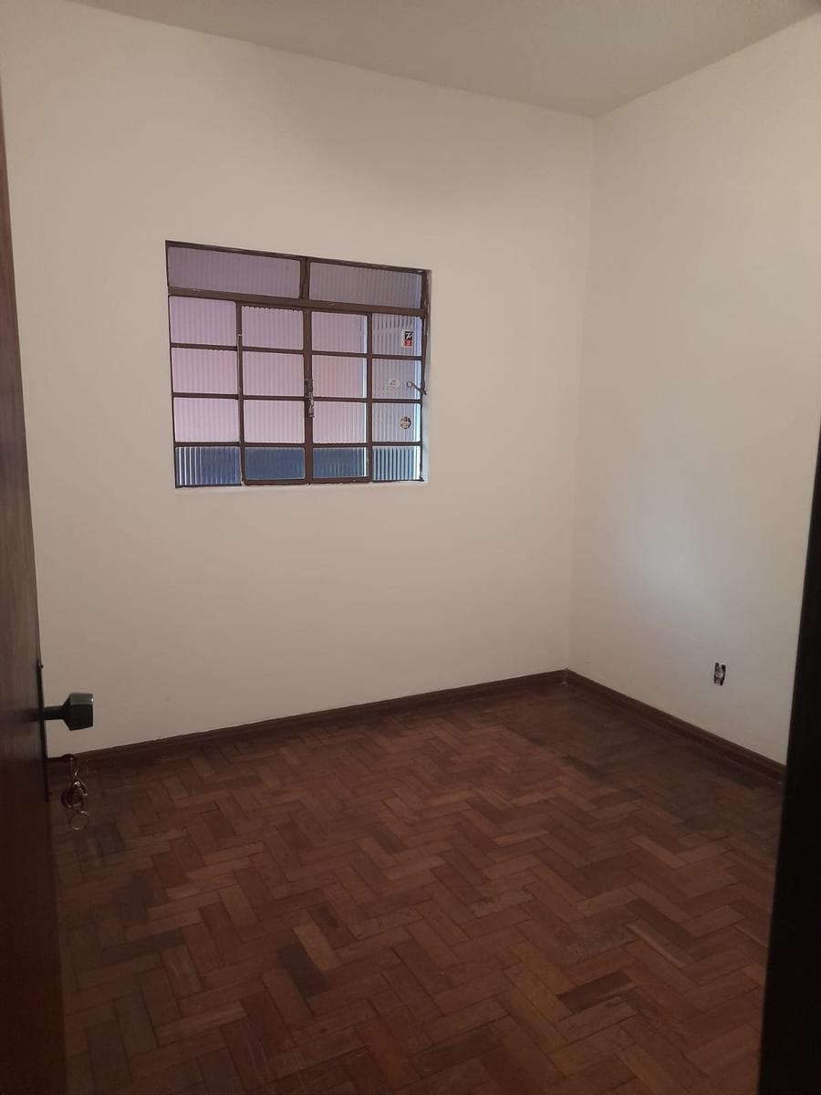 Casa, Floramar, 3 Quartos, 2 Vagas, 1 Suíte