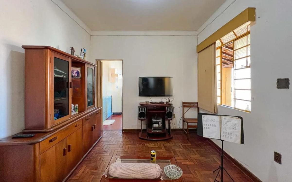 Casa, Sagrada Família, 2 Quartos, 3 Vagas, 2 Suítes