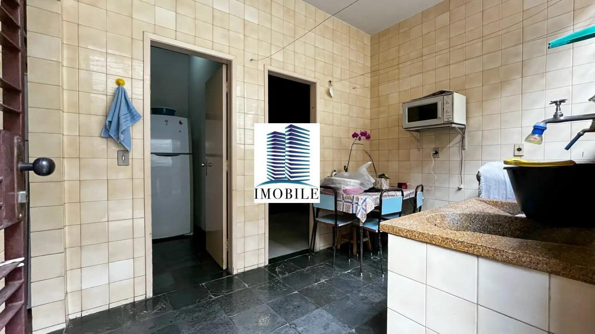 Casa, Luxemburgo, 4 Quartos, 4 Vagas, 2 Suítes