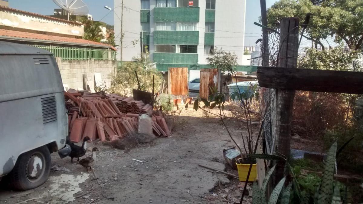 Lote, Padre Eustáquio, 0 Quarto, 0 Vaga