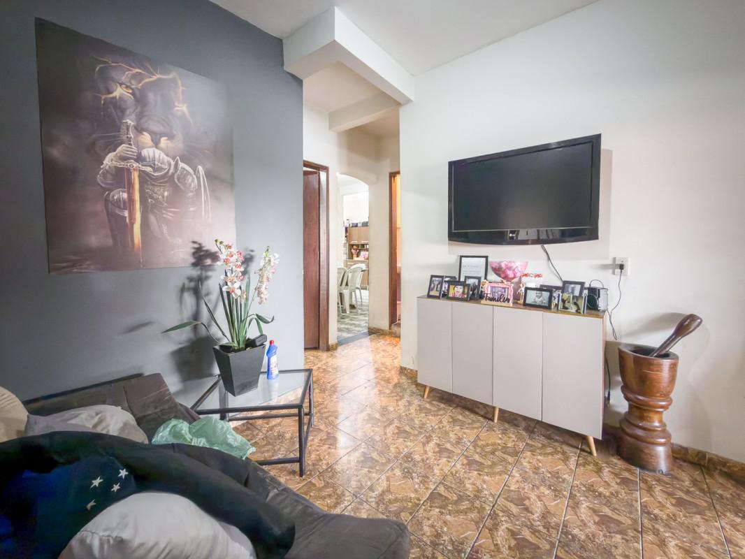 Casa, Confisco, 6 Quartos, 2 Vagas, 2 Suítes