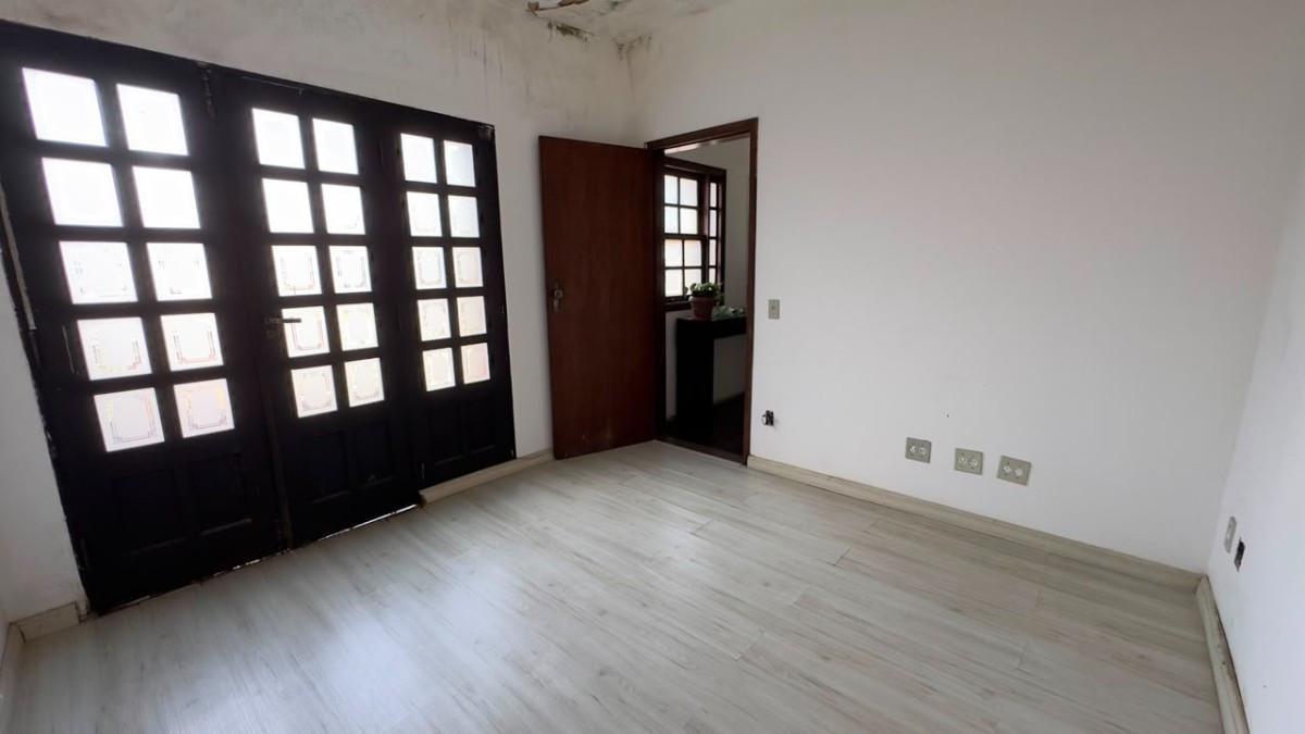 Casa, João Pinheiro, 7 Quartos, 2 Vagas, 2 Suítes