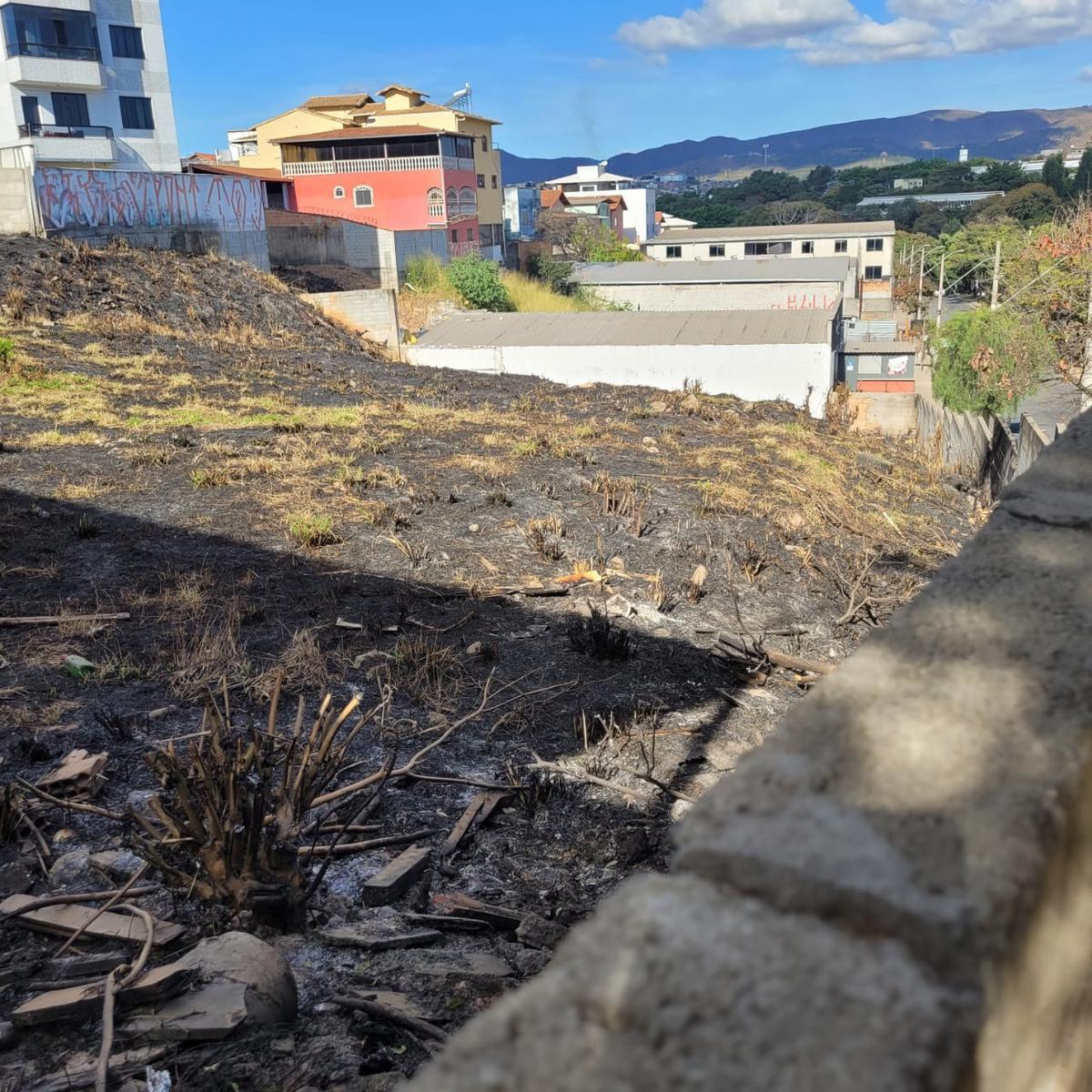Lote, Jatobá (barreiro), 0 Quarto, 0 Vaga