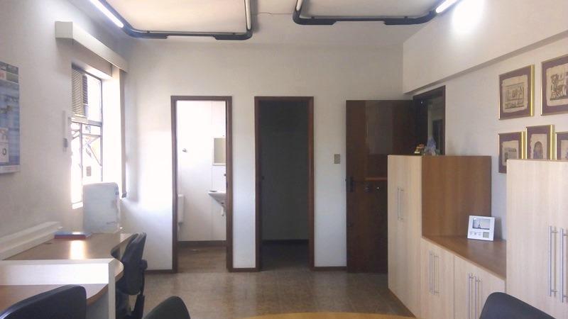 Sala, Barro Preto, 0 Quarto, 0 Vaga