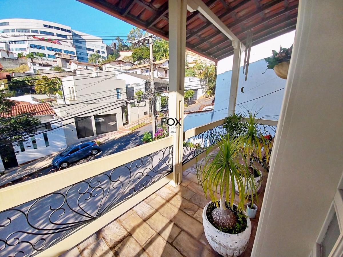 Casa, Santa Lúcia, 5 Quartos, 4 Vagas, 2 Suítes