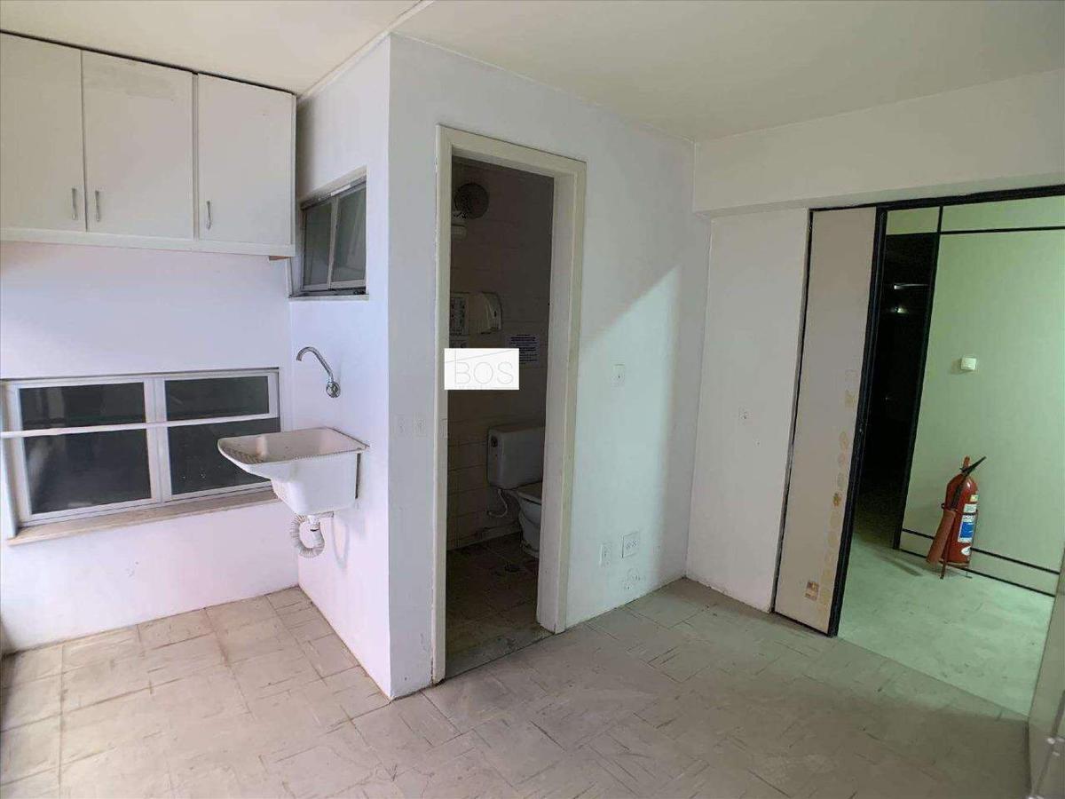 Prédio, Funcionários, 0 Quarto, 14 Vagas