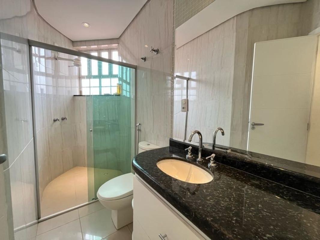 Casa, Centro, 3 Quartos, 0 Vaga, 1 Suíte