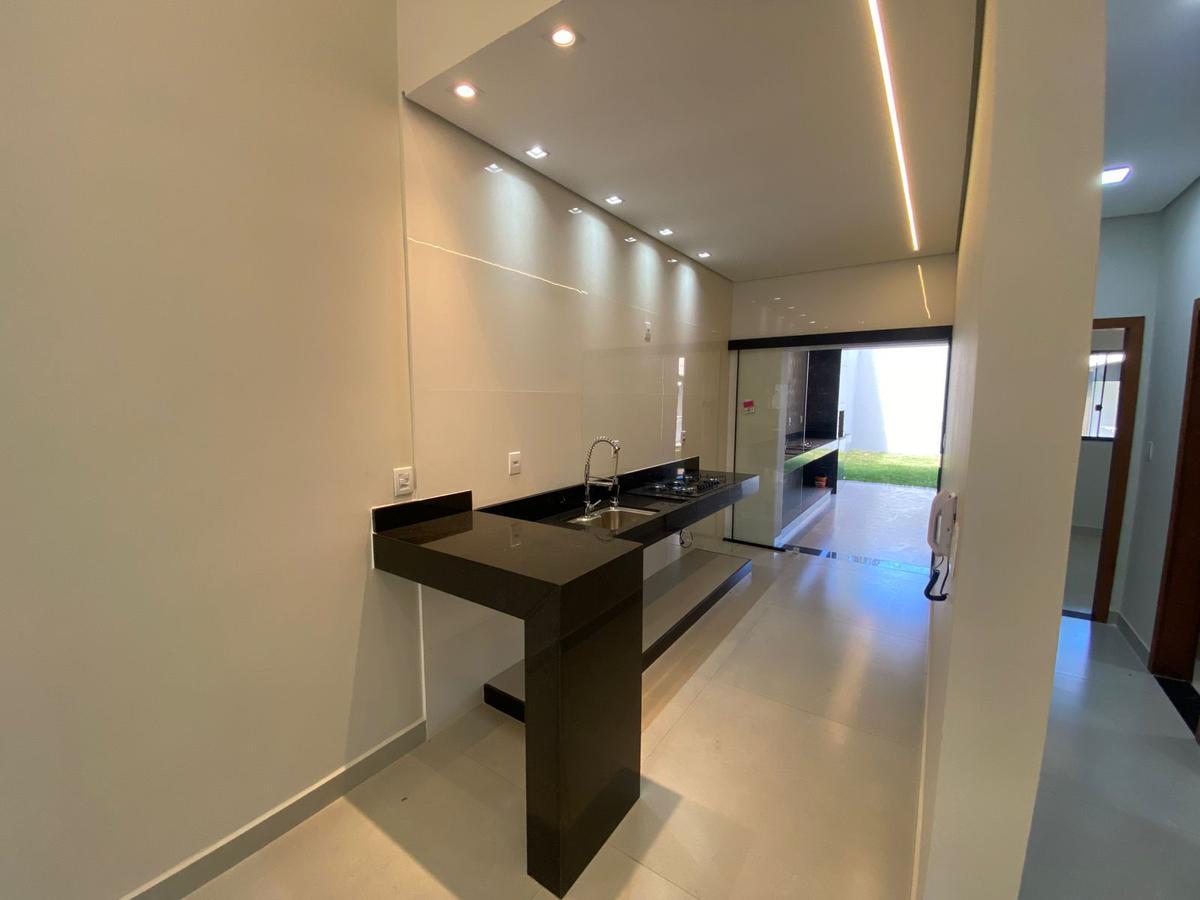 Casa, Jardim Europa, 3 Quartos, 4 Vagas, 1 Suíte