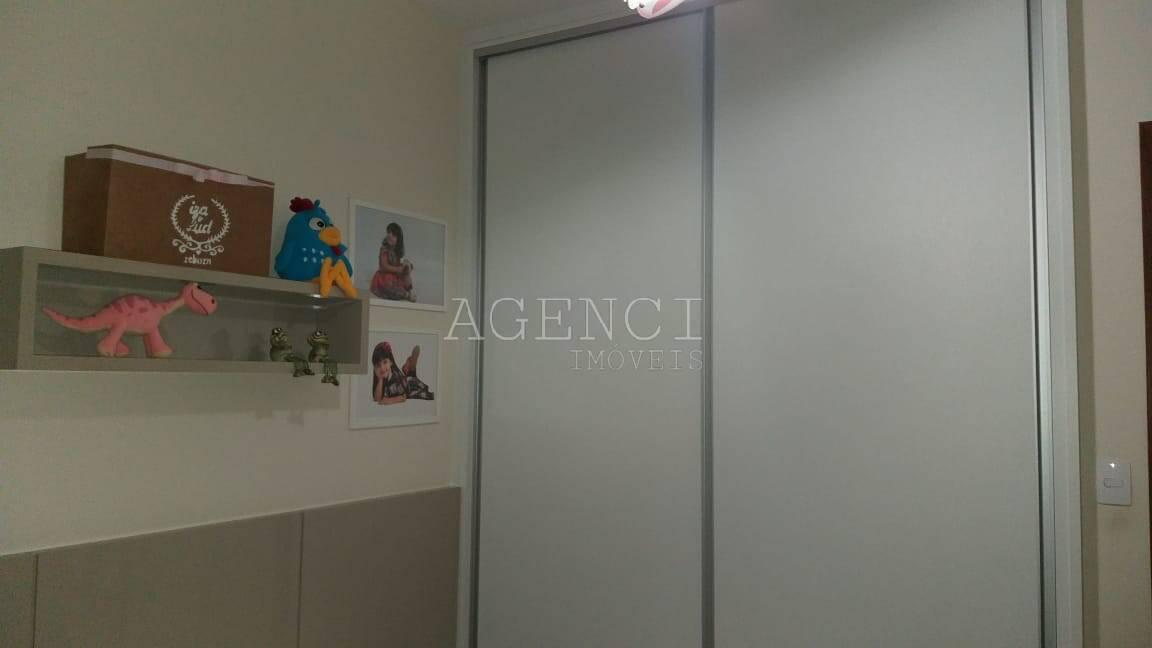 Casa, Camargos, 4 Quartos, 0 Vaga, 2 Suítes