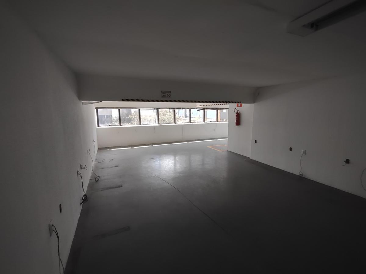 Sala, Santa Efigênia, 0 Quarto, 6 Vagas