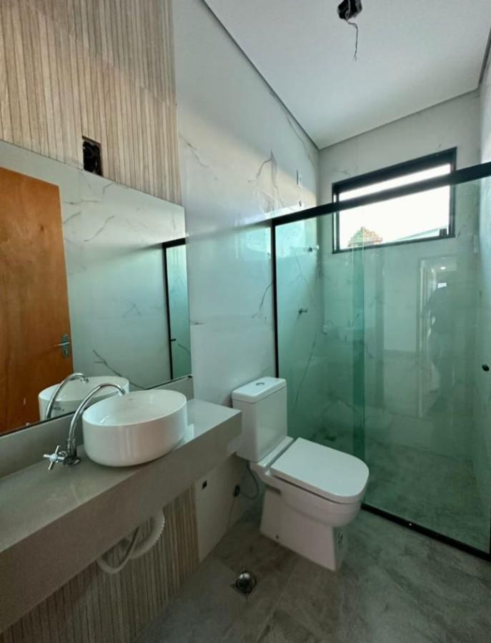 Casa, Jardim Imperial, 3 Quartos, 2 Vagas, 1 Suíte