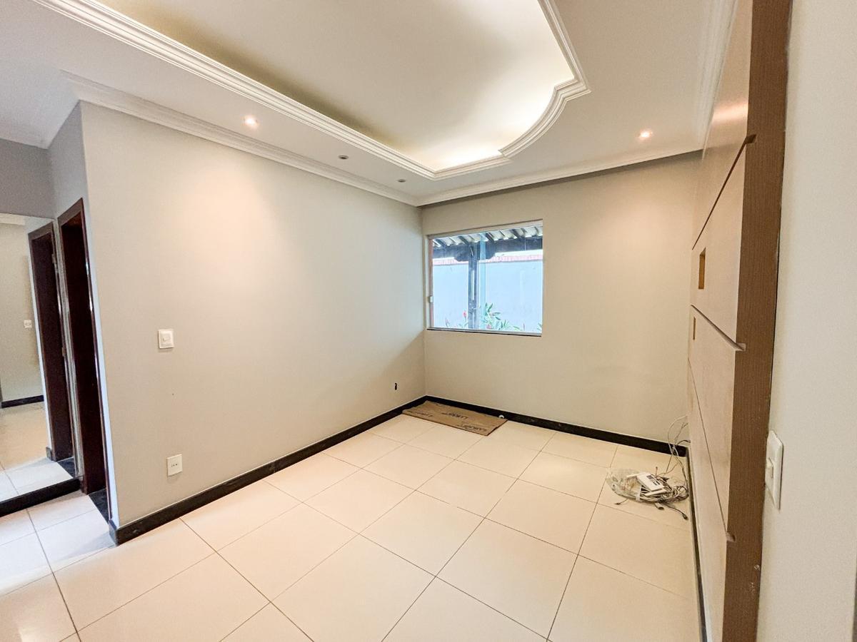 Casa, Braúnas, 4 Quartos, 4 Vagas, 1 Suíte