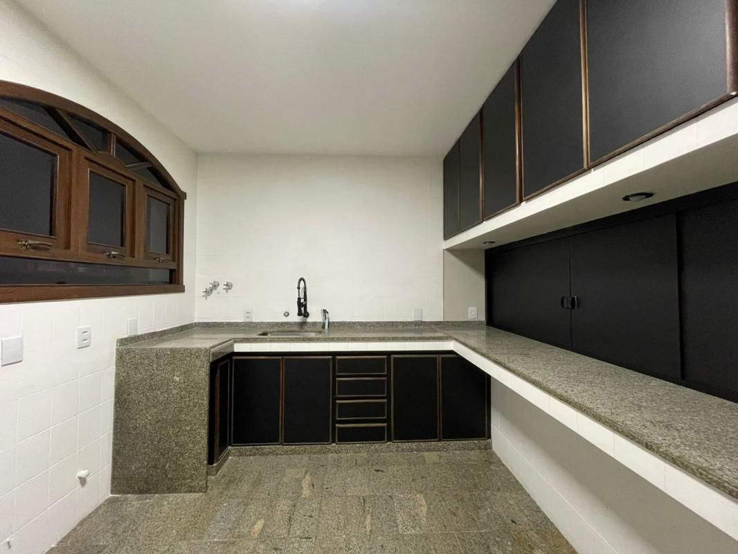 Casa, Ouro Preto, 3 Quartos, 4 Vagas, 1 Suíte