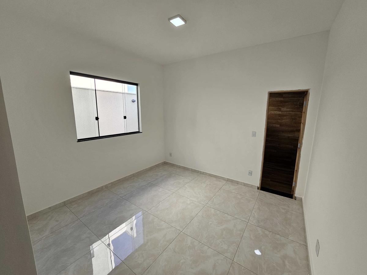 Casa, Parque Xangri-lá, 2 Quartos, 2 Vagas, 1 Suíte