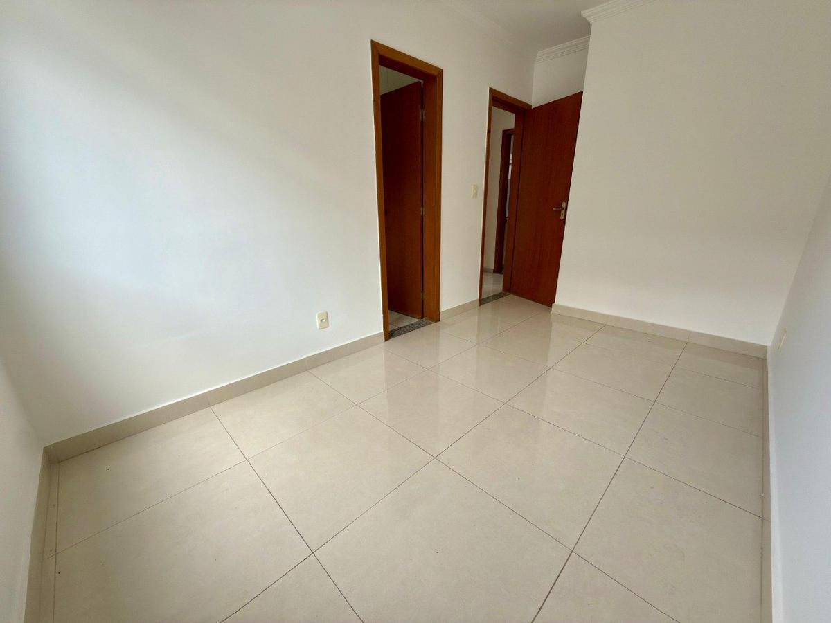 Apartamento, Santa Branca, 3 Quartos, 2 Vagas, 1 Suíte