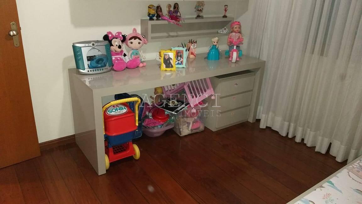 Casa, Camargos, 4 Quartos, 0 Vaga, 2 Suítes