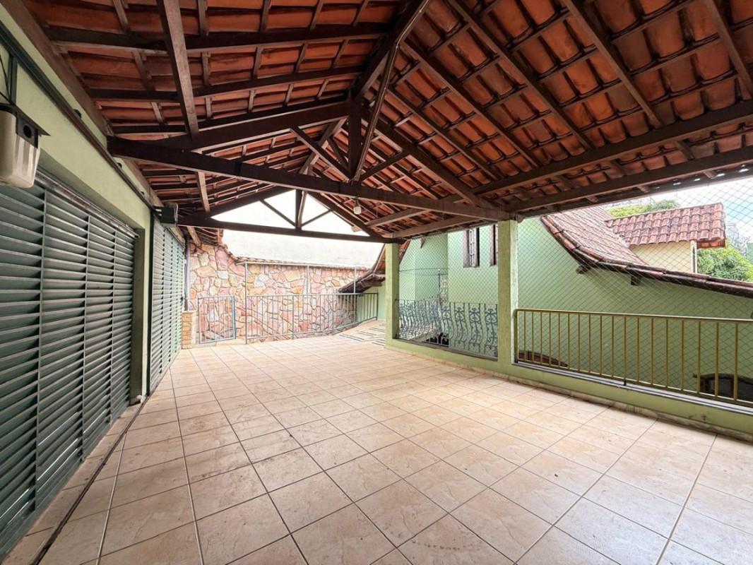 Casa, Sagrada Família, 3 Quartos, 3 Vagas, 2 Suítes