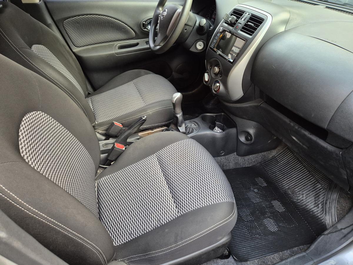 Nissan March Sv 1.6 16v Flexstart 5p Mec.