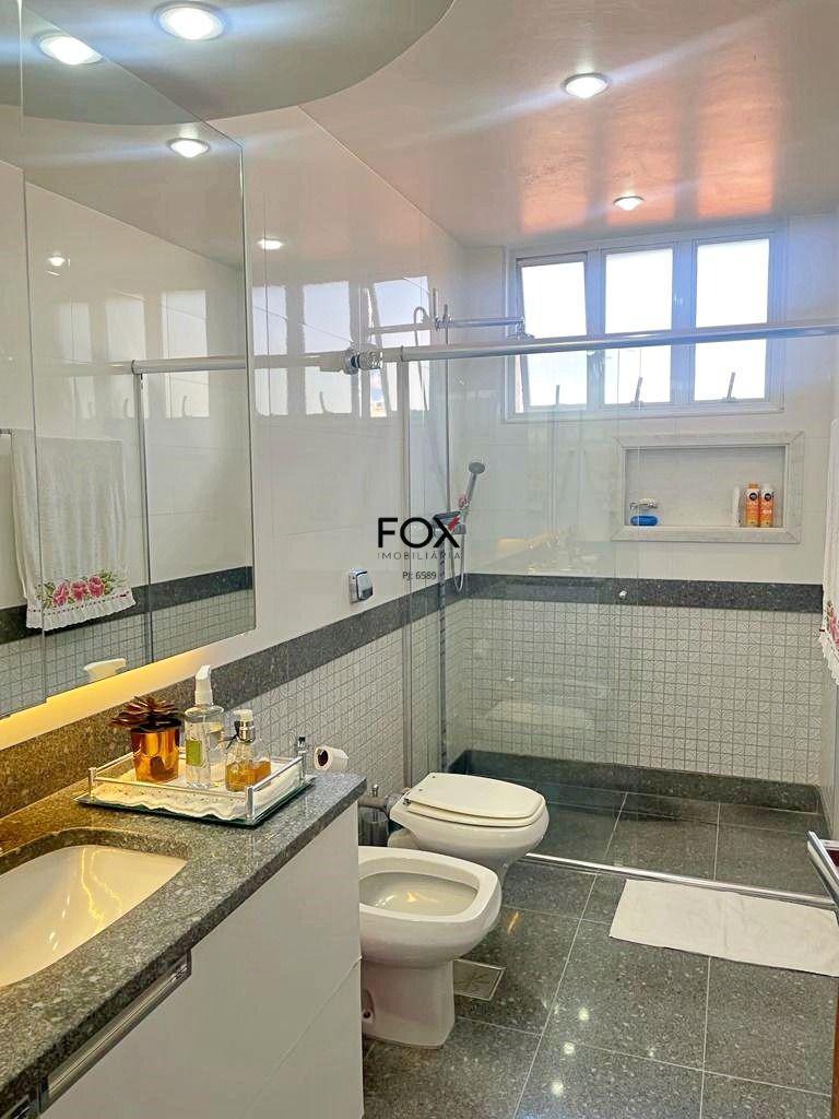 Casa, Luxemburgo, 4 Quartos, 10 Vagas, 2 Suítes