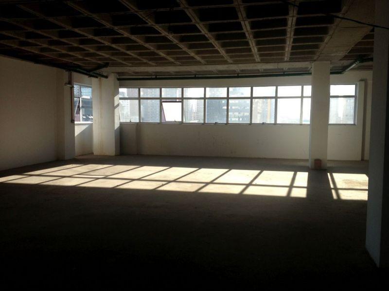 Andar, Centro, 0 Quarto, 6 Vagas