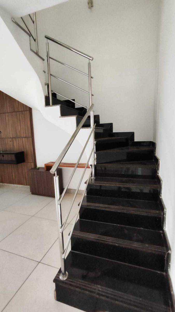 Casa, Cabral, 3 Quartos, 2 Vagas, 1 Suíte