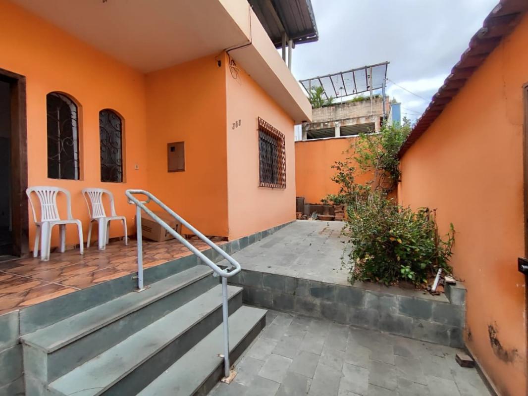 Casa, Providência, 5 Quartos, 4 Vagas, 1 Suíte