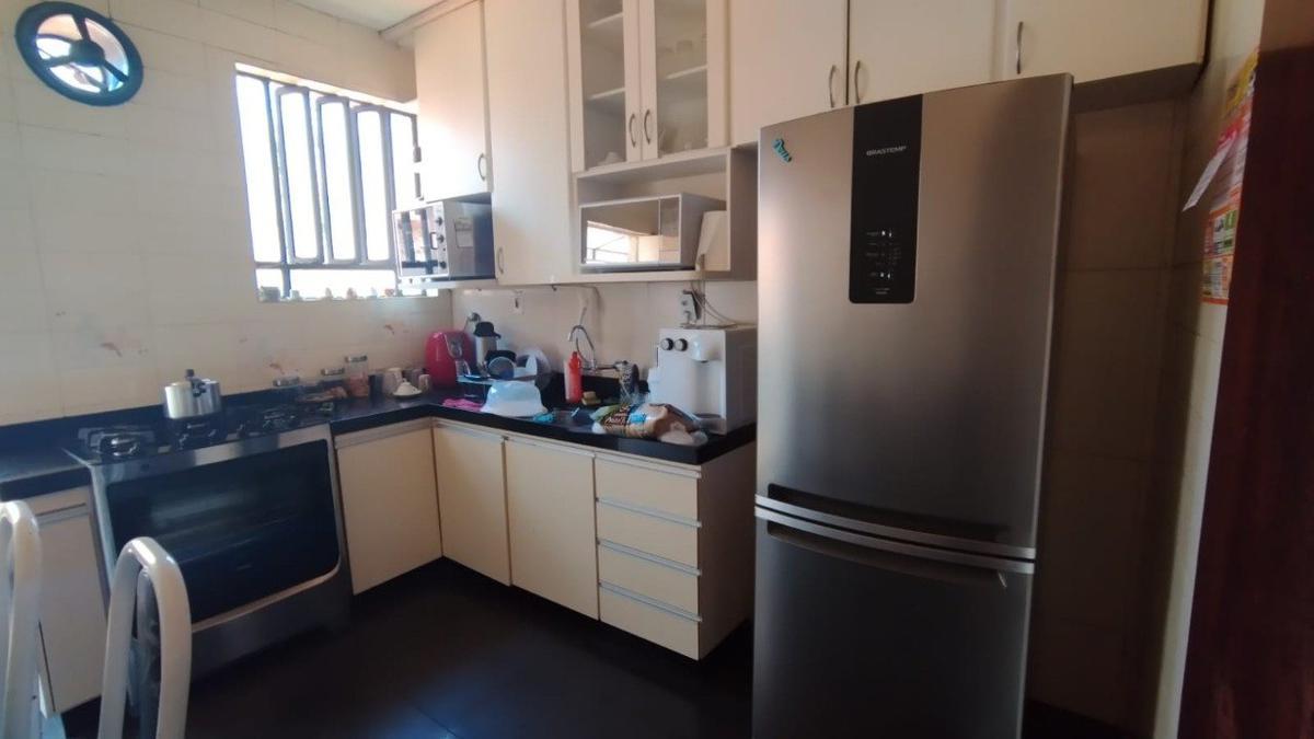 Casa, Cidade Nova, 4 Quartos, 4 Vagas, 1 Suíte