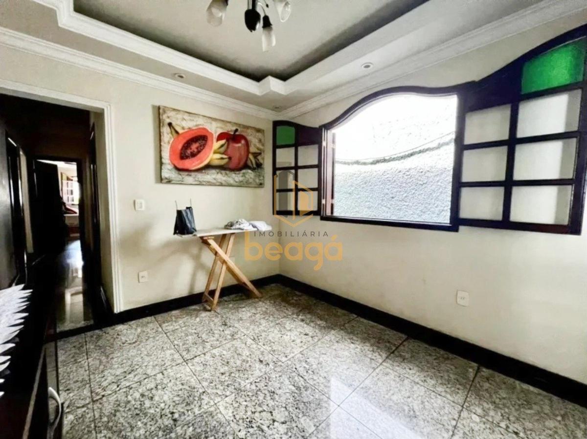 Casa, Santa Terezinha, 3 Quartos, 4 Vagas, 1 Suíte