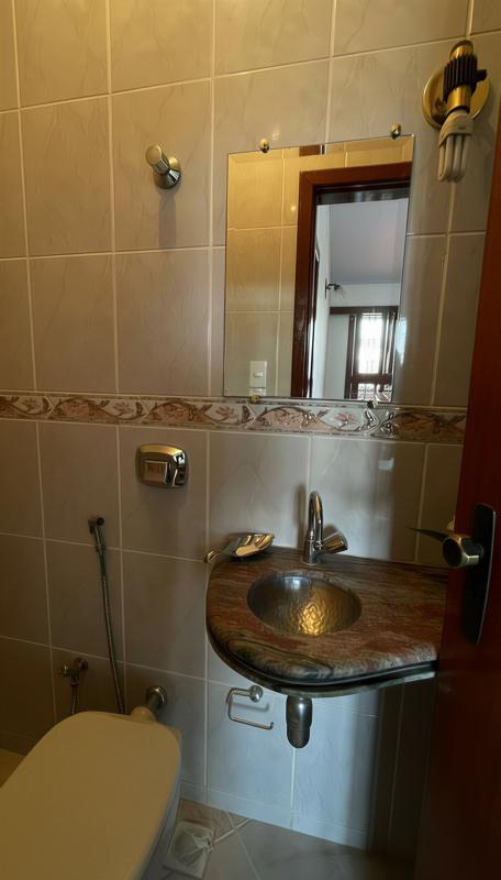 Casa, Castelo, 4 Quartos, 6 Vagas, 3 Suítes