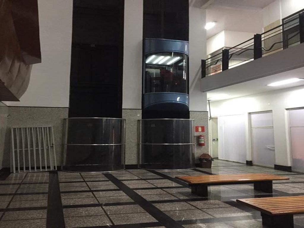 Sala, Centro