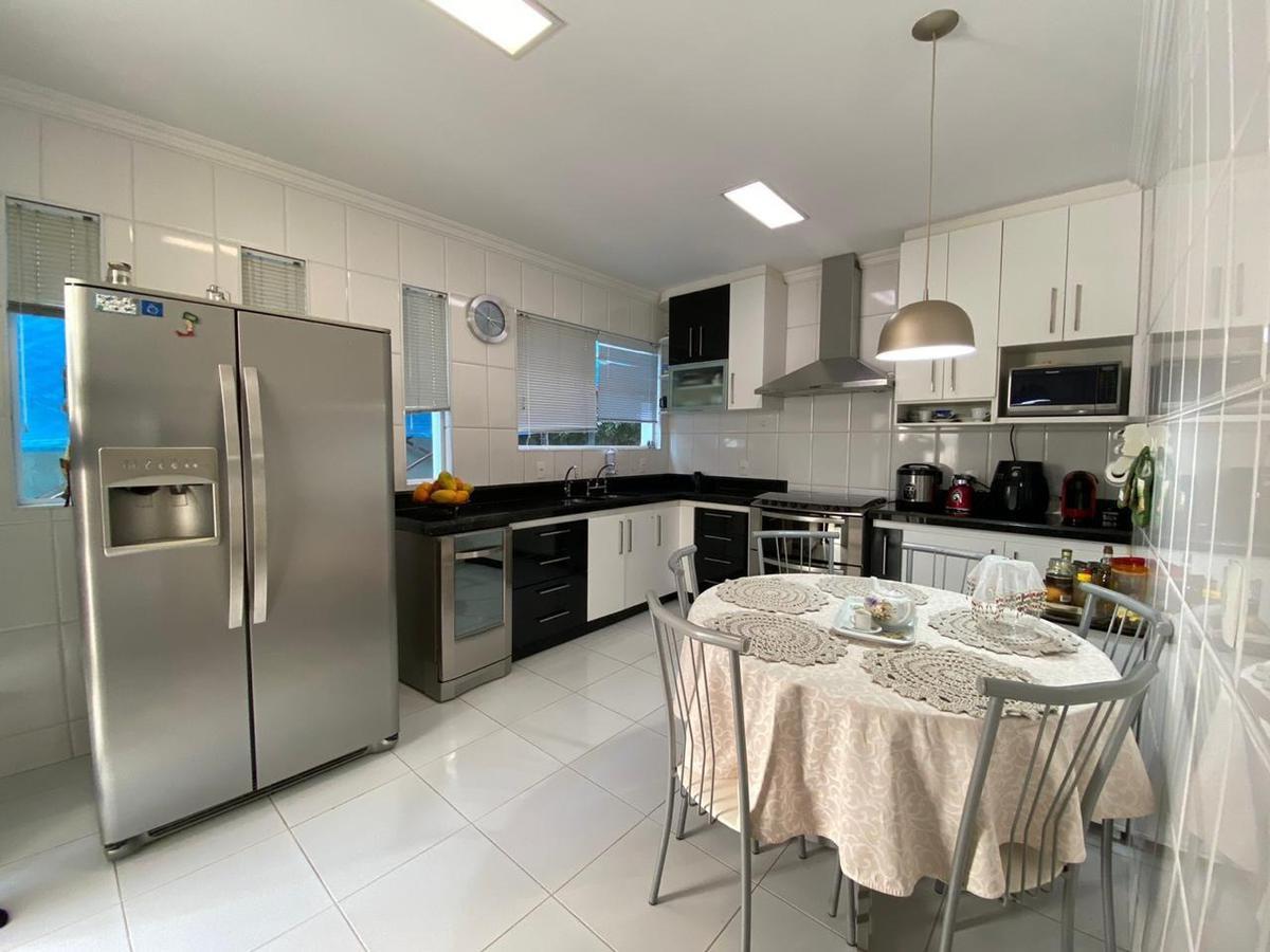 Casa, Paquetá, 3 Quartos, 4 Vagas, 2 Suítes