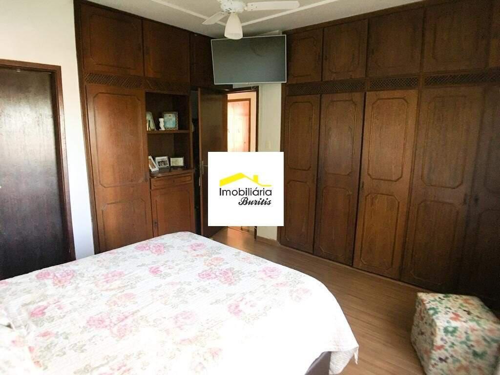 Casa, Estrela do Oriente, 4 Quartos, 3 Vagas, 1 Suíte