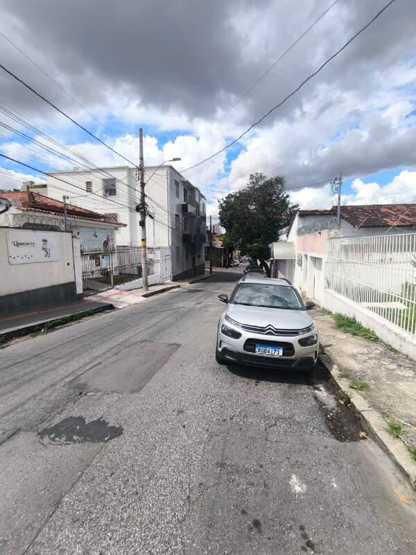 Casa Comercial, Prado, 2 Quartos, 0 Vaga