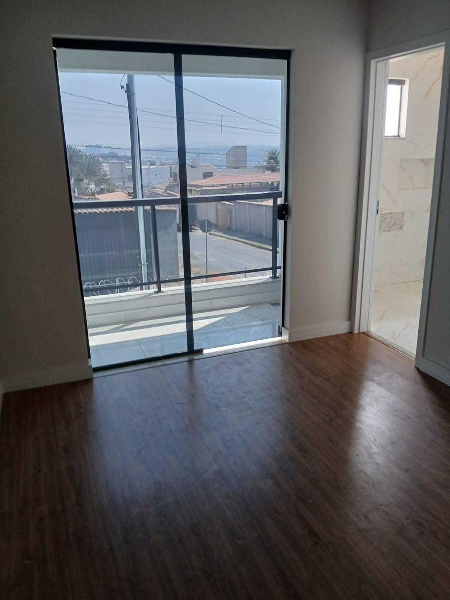 Casa, Floramar, 3 Quartos, 2 Vagas, 1 Suíte