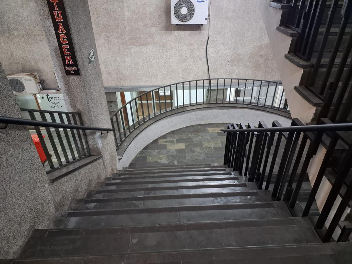 Andar, Savassi, 0 Quarto, 0 Vaga