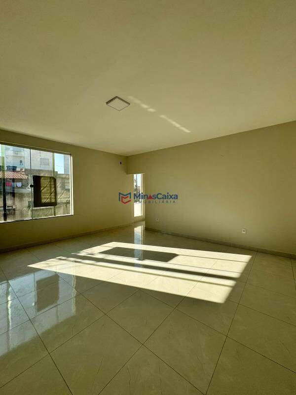 Casa, Vila Celeste, 3 Quartos, 2 Vagas, 1 Suíte