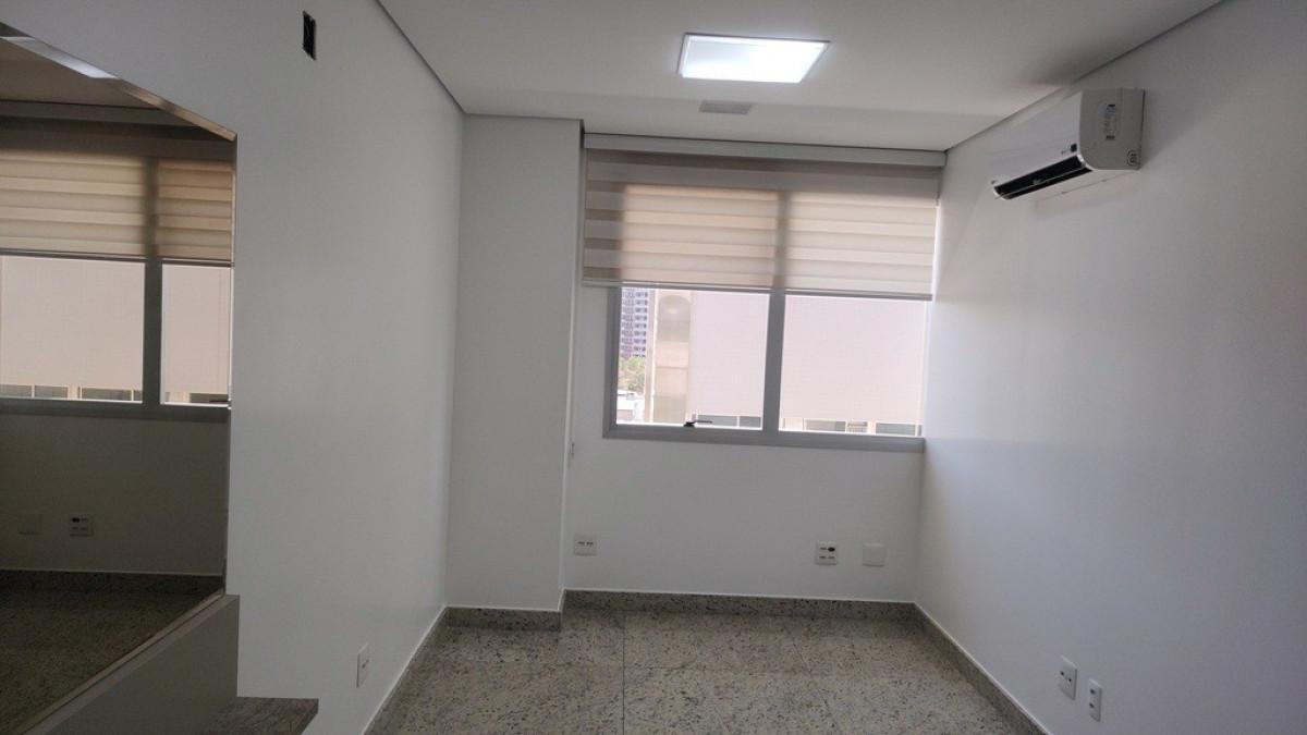 Sala, Barro Preto, 0 Quarto, 3 Vagas