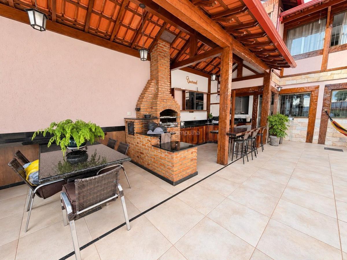Casa, Planalto, 4 Quartos, 3 Vagas, 3 Suítes