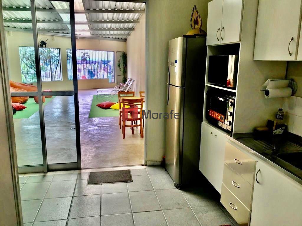 Galpão, Estoril, 0 Quarto, 0 Vaga