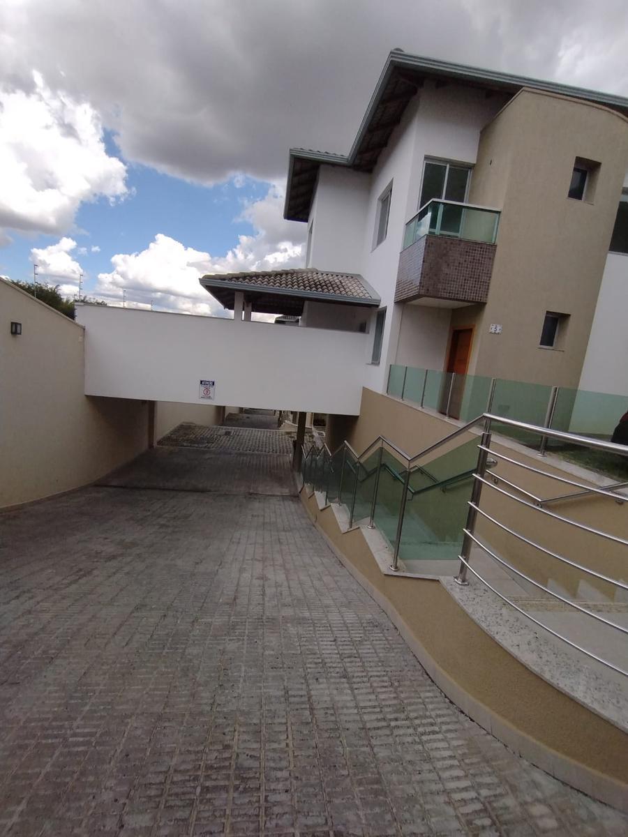 Casa, Centro, 3 Quartos, 2 Vagas, 1 Suíte