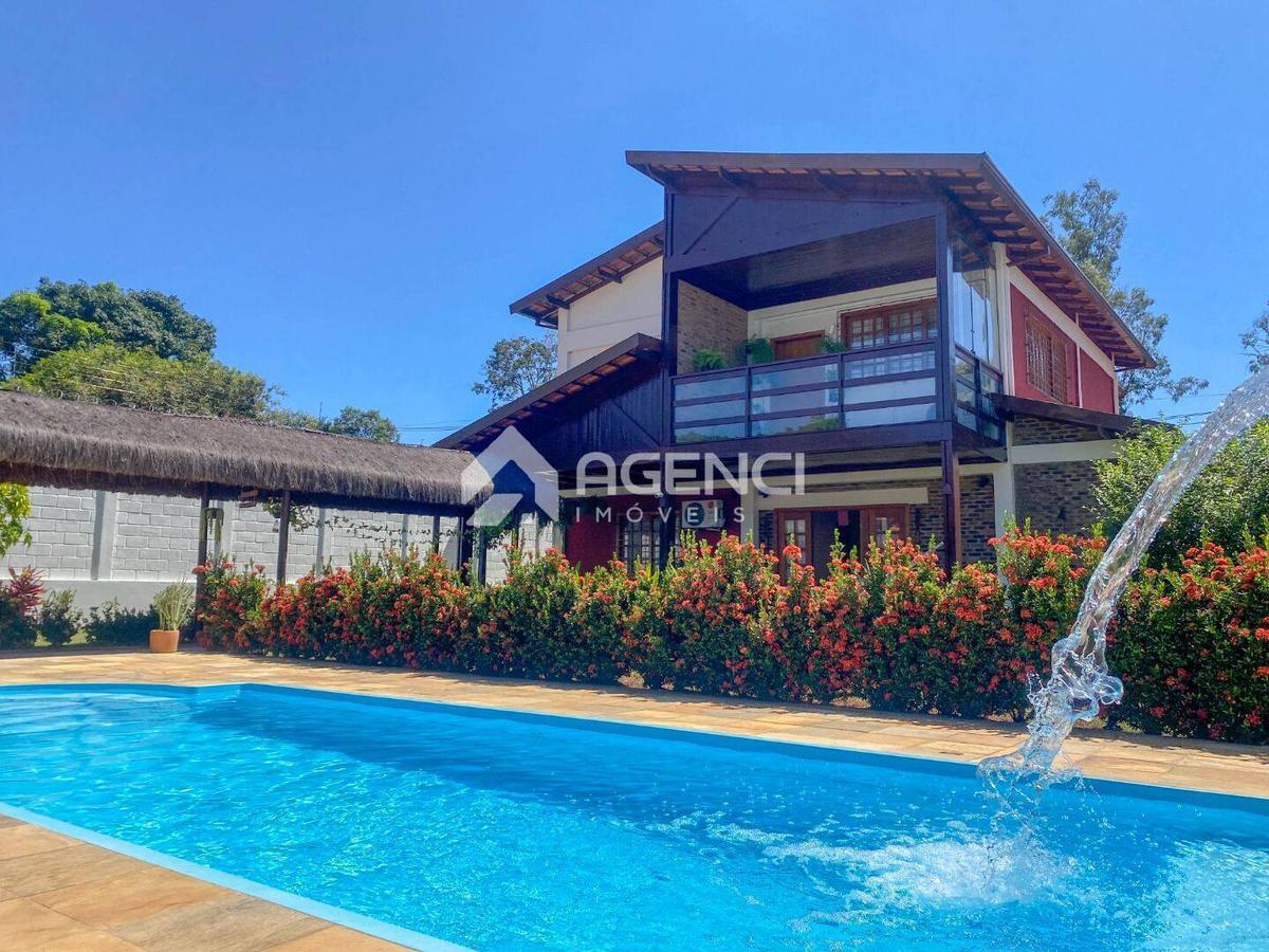 Casa, Trevo, 4 Quartos, 0 Vaga, 1 Suíte