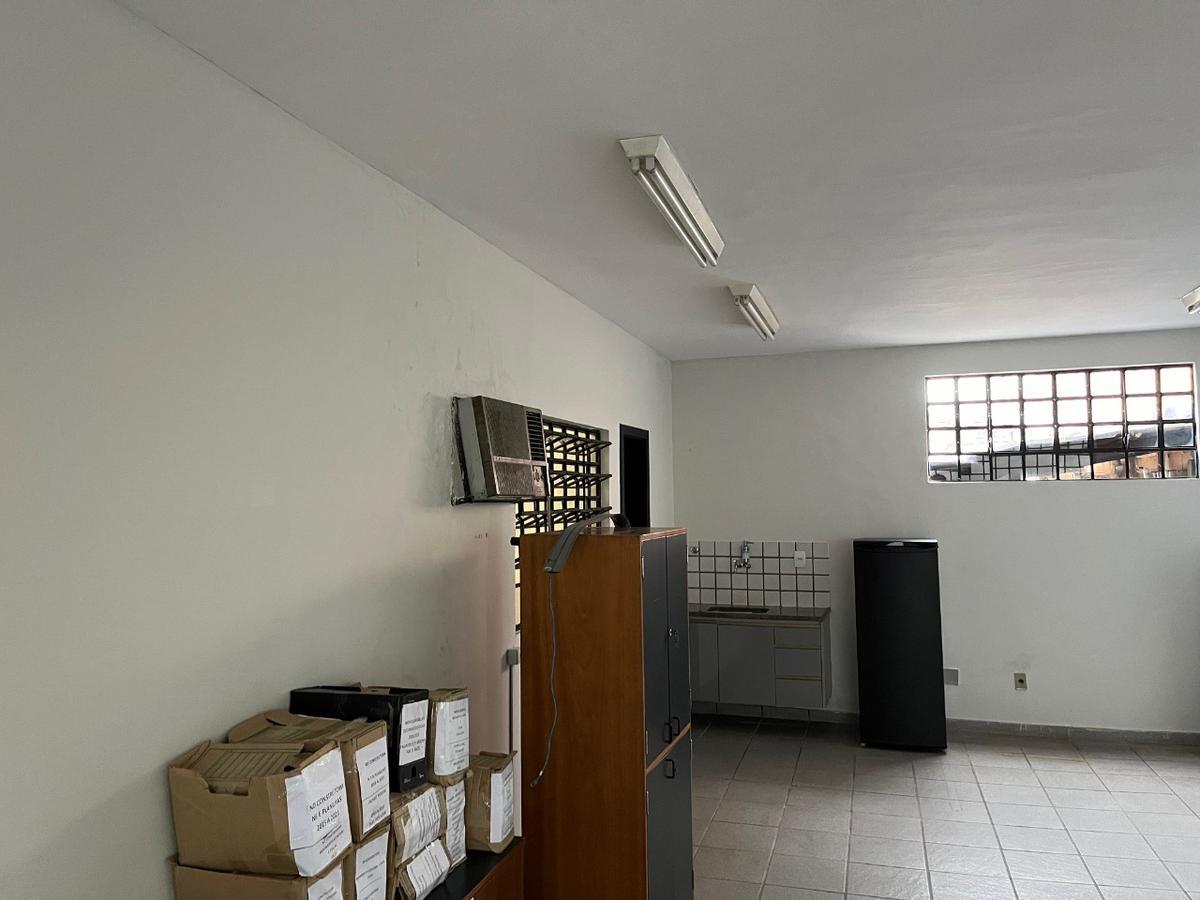 Prédio, Floresta, 0 Quarto, 0 Vaga