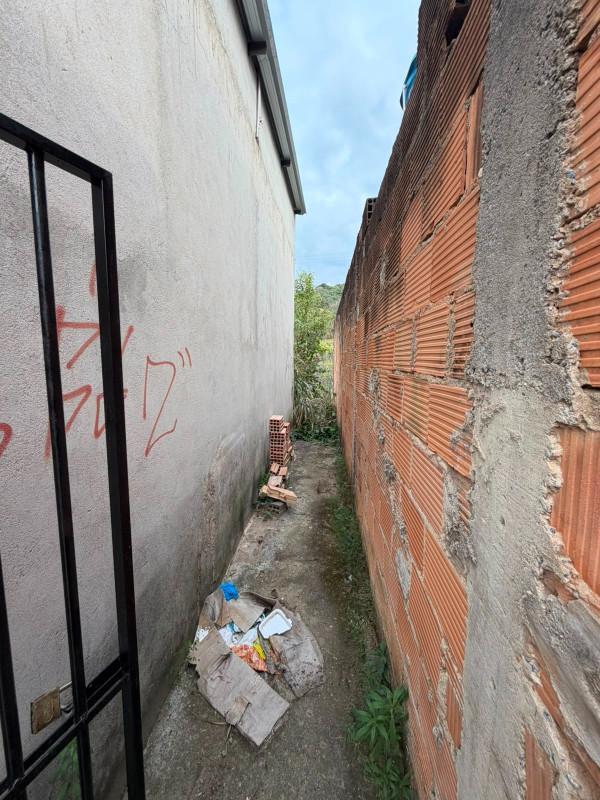 Andar, Castanheira, 0 Quarto, 0 Vaga