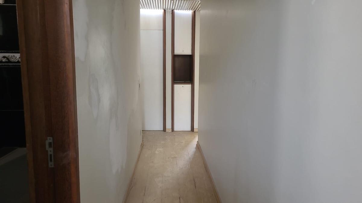 Casa Comercial, Barroca, 5 Quartos, 3 Vagas, 1 Suíte