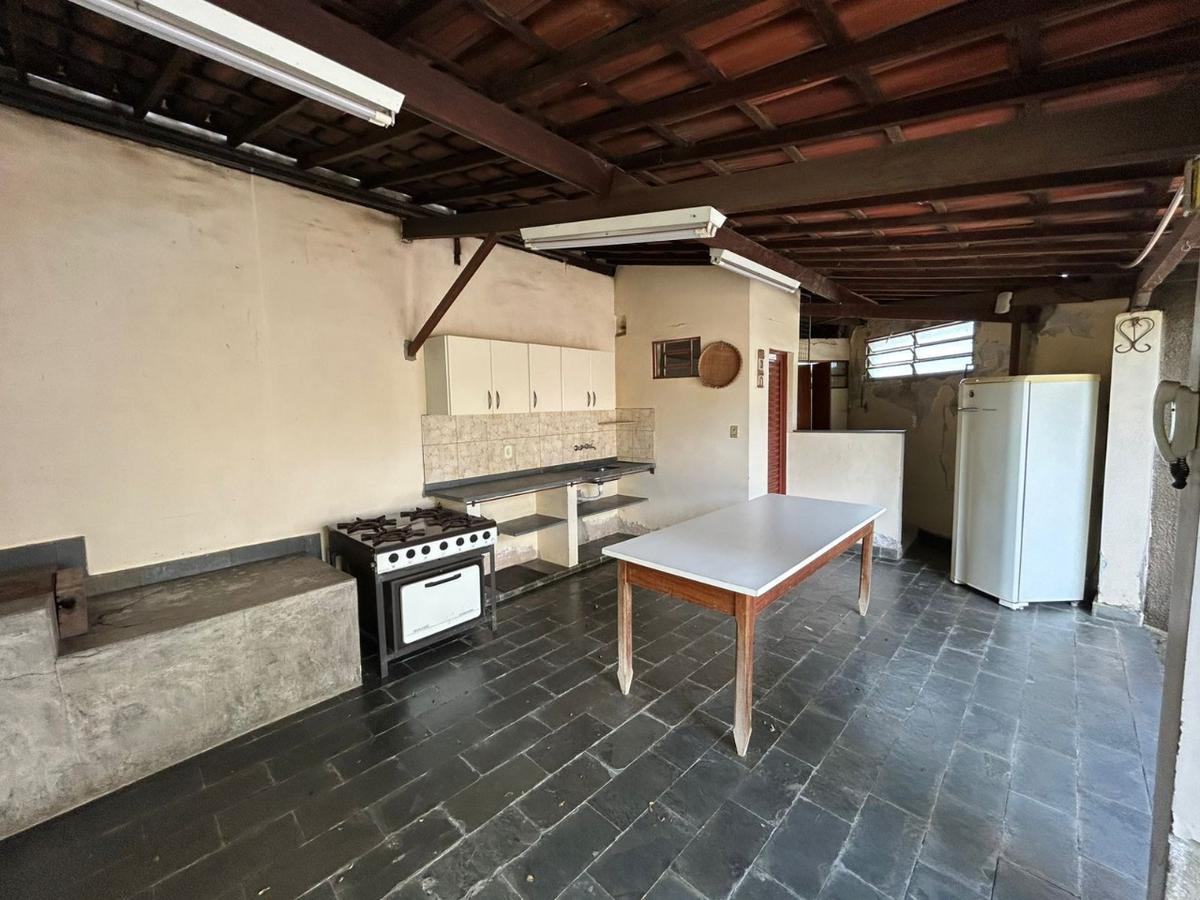 Casa, Floramar, 4 Quartos, 5 Vagas, 2 Suítes