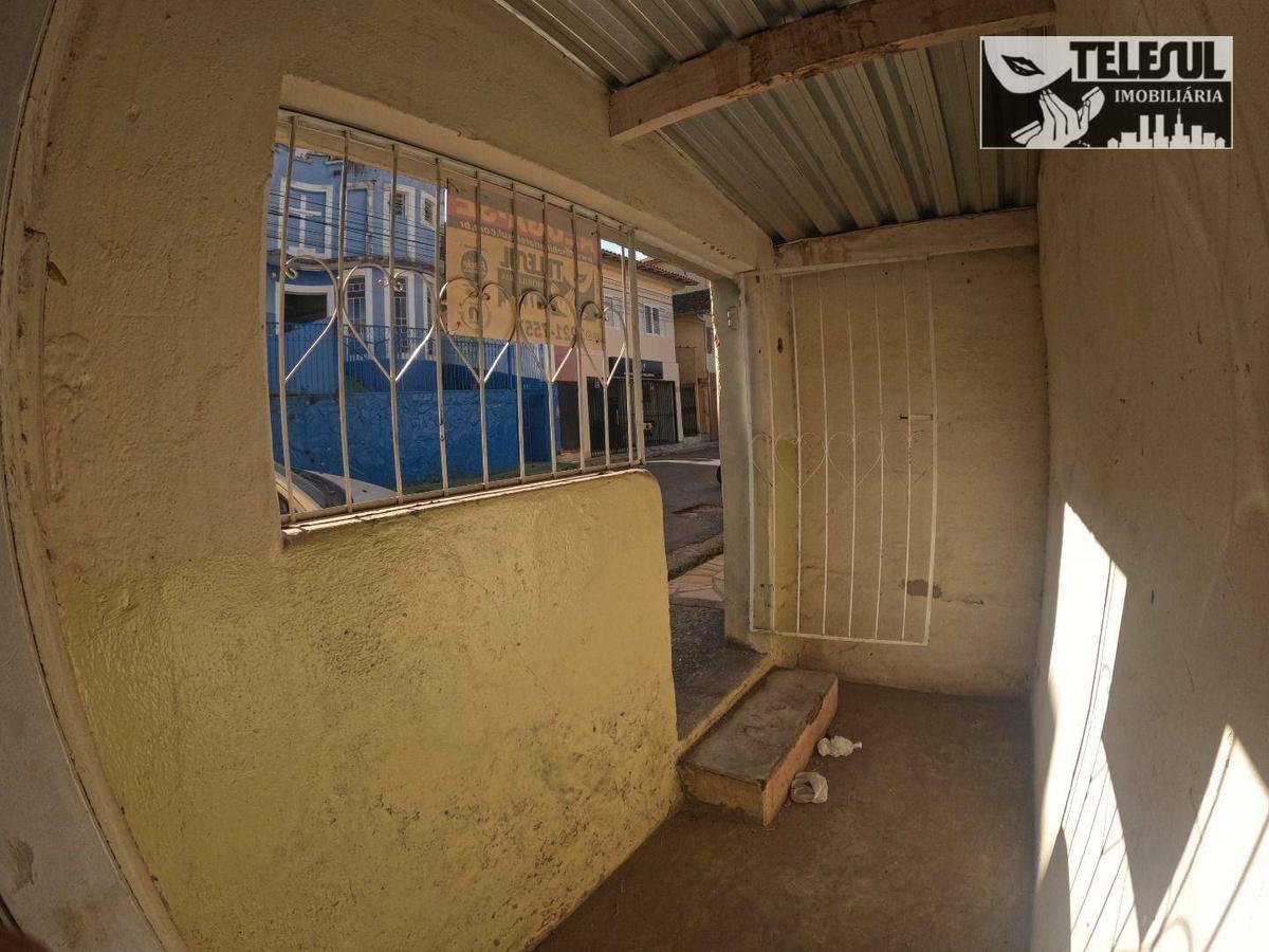 Casa, Centro, 3 Quartos, 0 Vaga