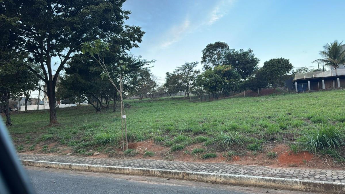 Lote, Condomínio Gran Royalle, 0 Quarto, 0 Vaga