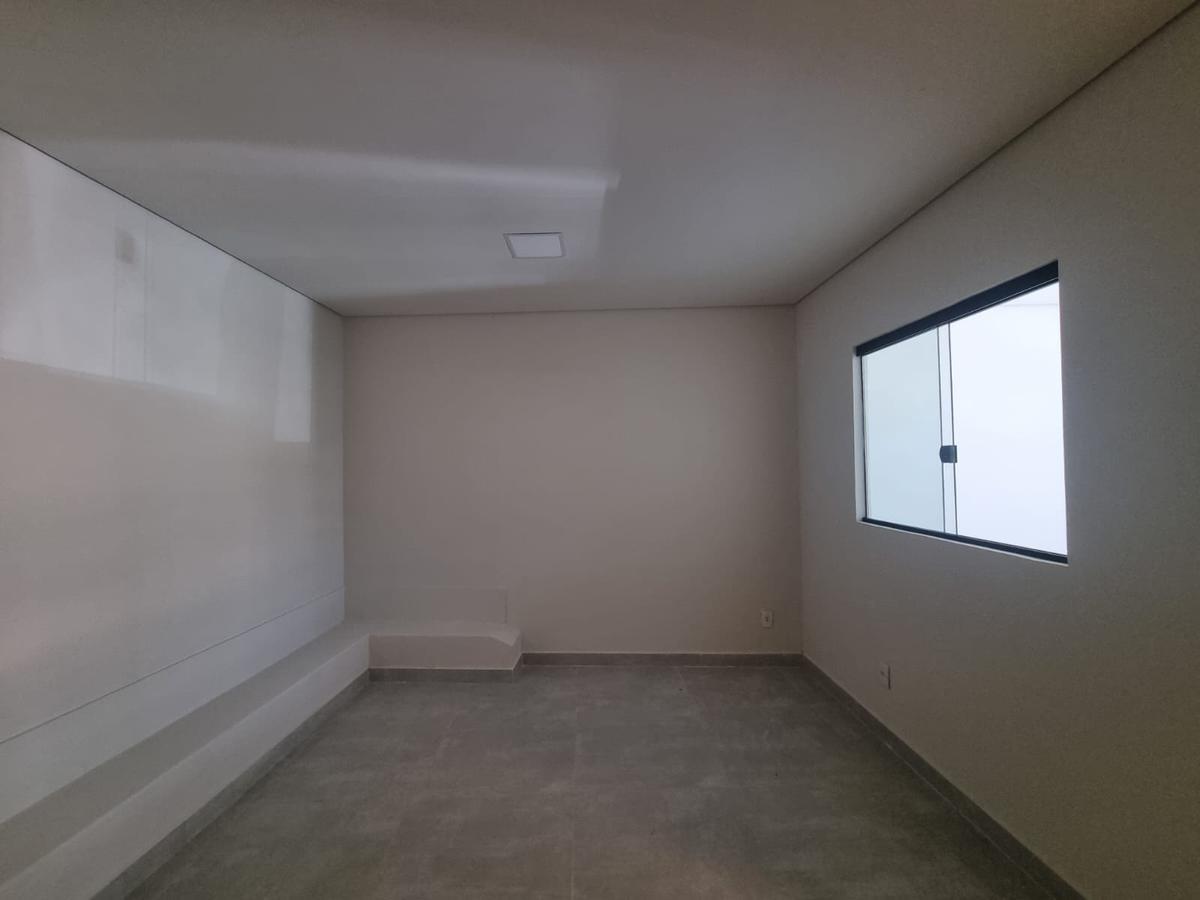 Andar, Centro, 1 Quarto, 0 Vaga